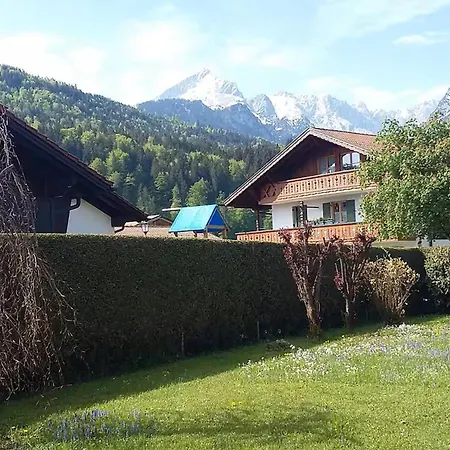 Alpine Escape - 2bdr, Jacuzzi & Sauna Appartement Garmisch-Partenkirchen