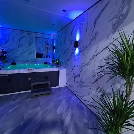 Appartement Alpine Escape - 2bdr, Jacuzzi & Sauna