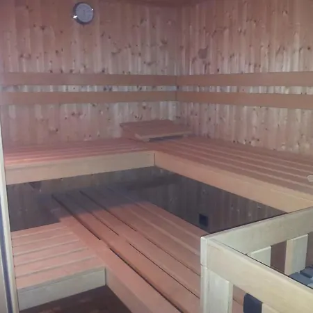 Alpine Escape - 2bdr, Jacuzzi & Sauna *