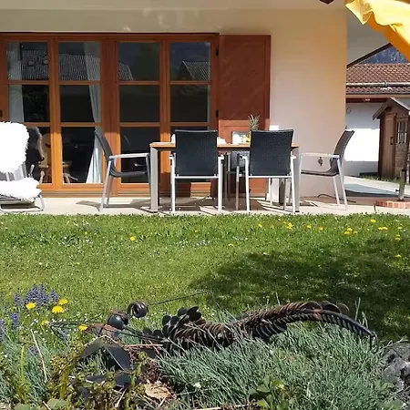 Appartement Alpine Escape - 2bdr, Jacuzzi & Sauna Garmisch-Partenkirchen
