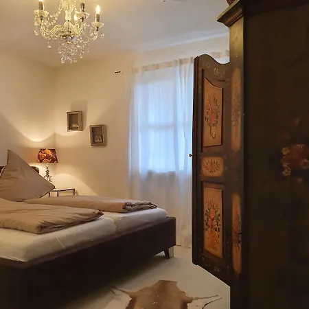 Alpine Escape - 2bdr, Jacuzzi & Sauna Appartement *